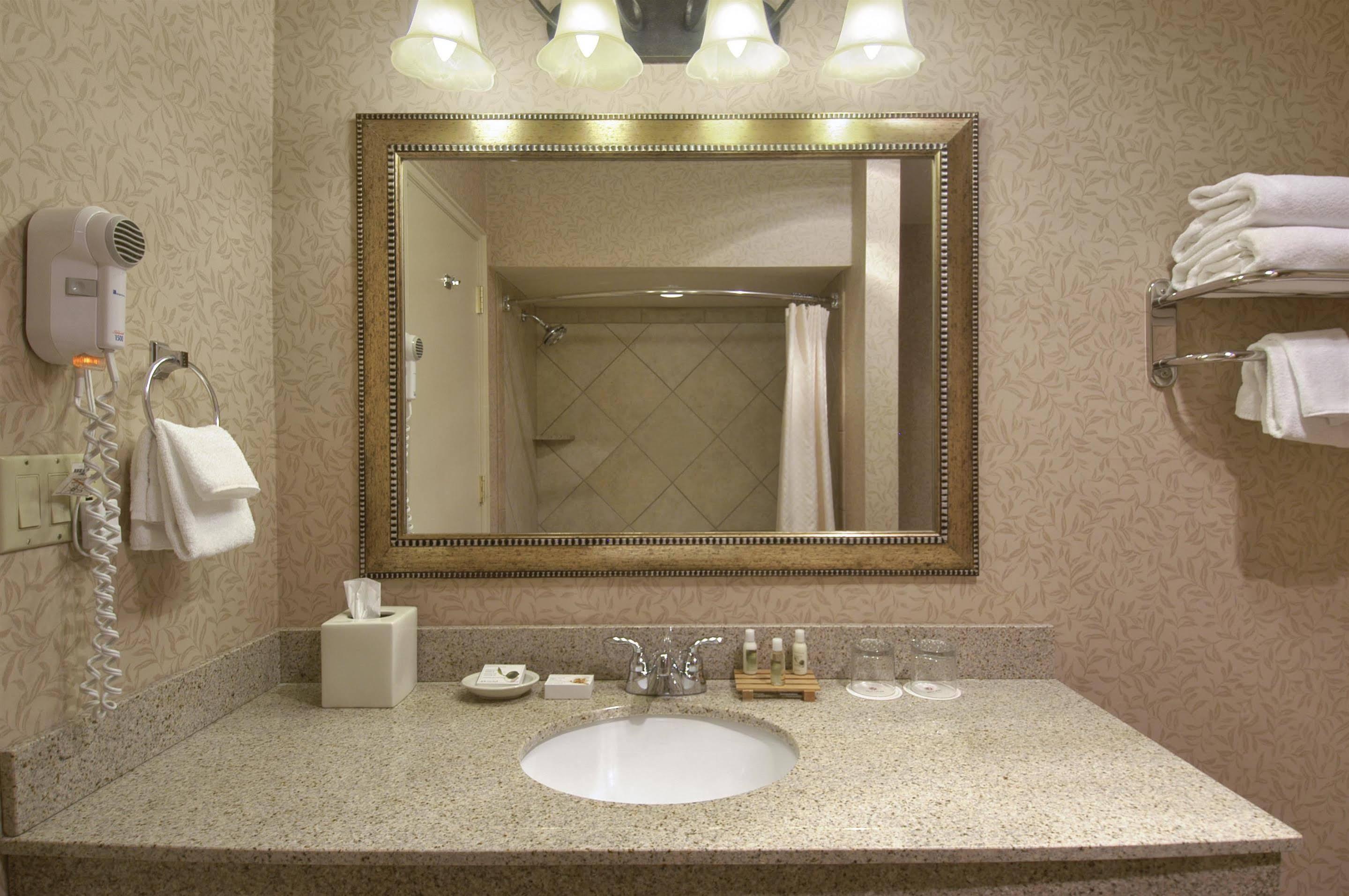 Red Lion Hotel קוס ביי מראה חיצוני תמונה